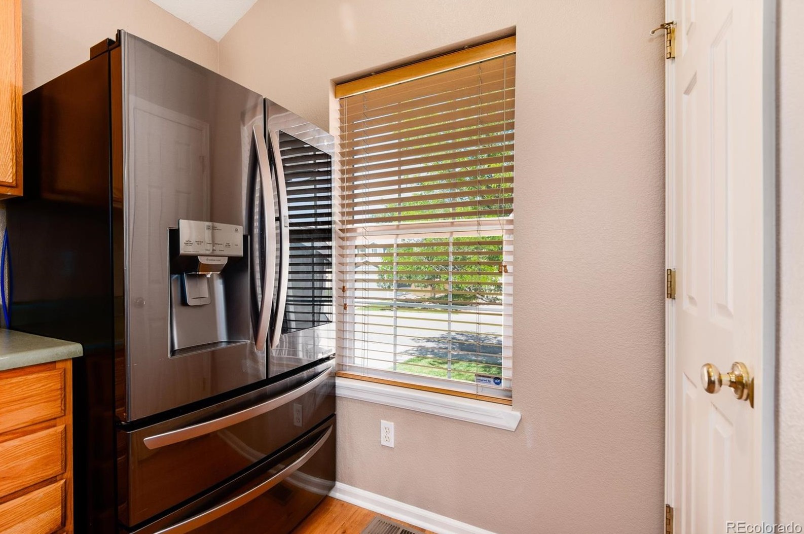 9820 Gatesbury Cir, Littleton CO  80126-6839 exterior