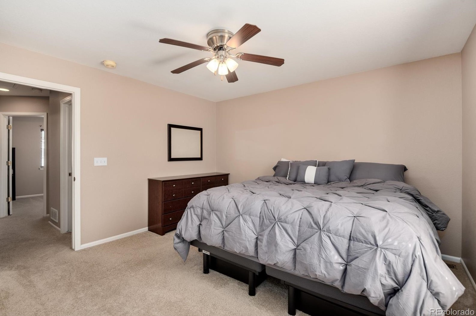 9820 Gatesbury Cir, Littleton CO  80126-6839 exterior