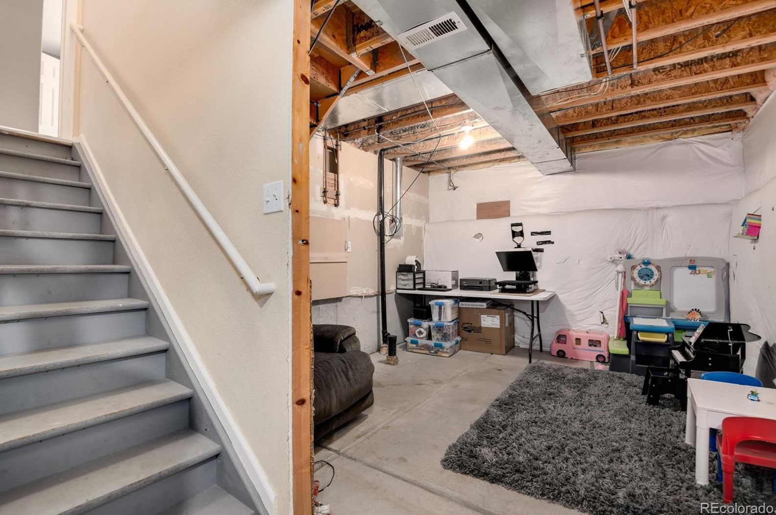 9820 Gatesbury Cir, Littleton CO  80126-6839 exterior