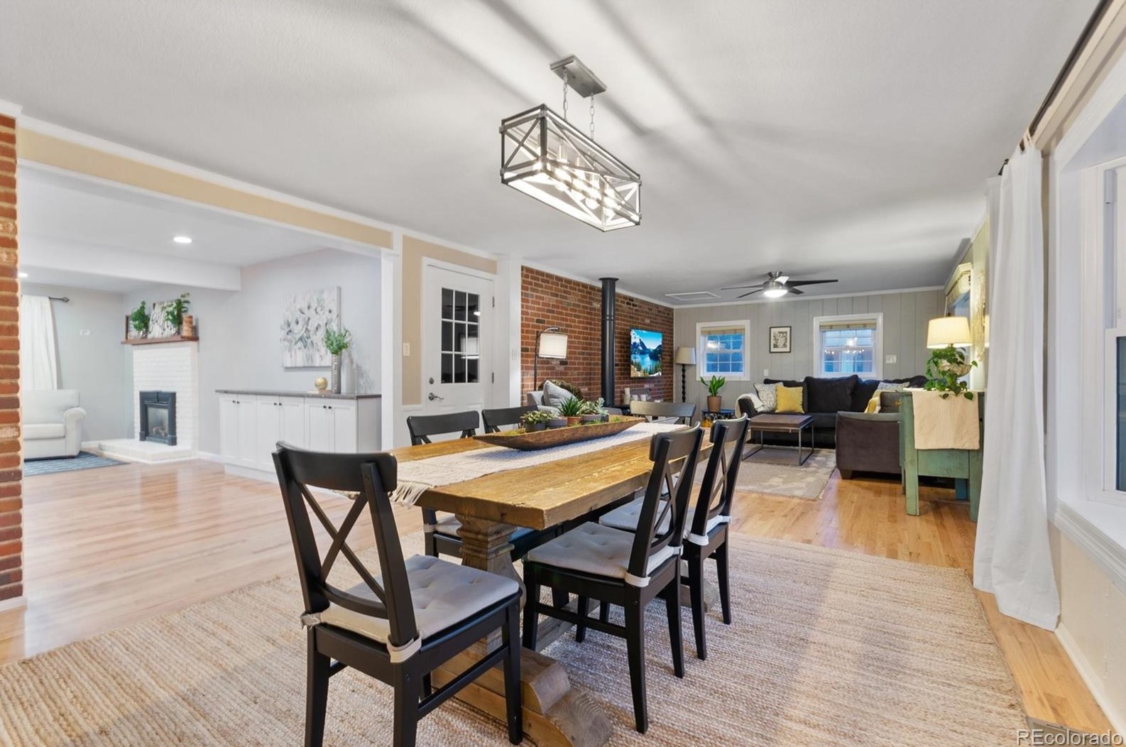 6220 Marion Way, Littleton CO 80121-2619 exterior