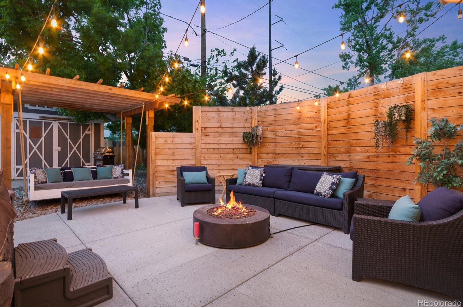 6220 Marion Way, Littleton CO 80121-2619 exterior