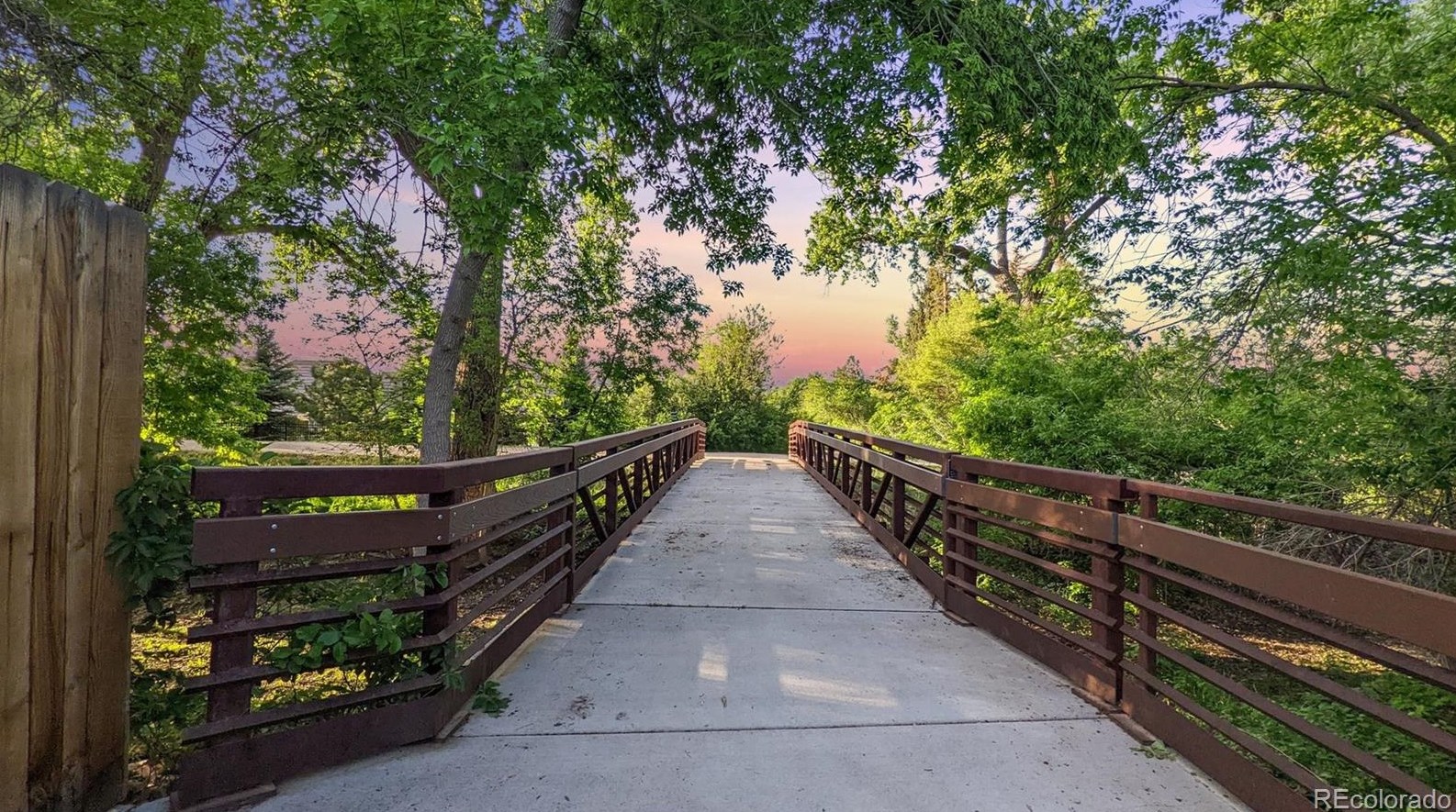 6220 Marion Way, Littleton CO 80121-2619 exterior