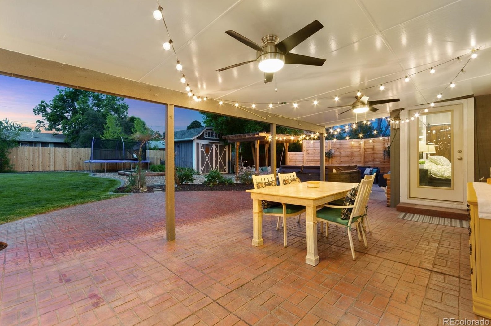 6220 Marion Way, Littleton CO 80121-2619 exterior