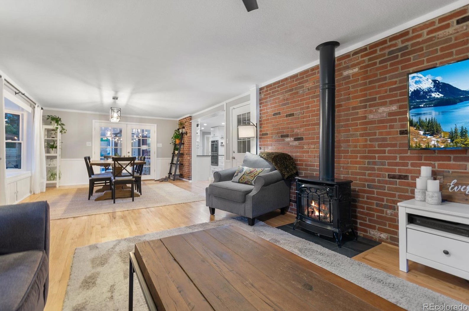 6220 Marion Way, Littleton CO 80121-2619 exterior