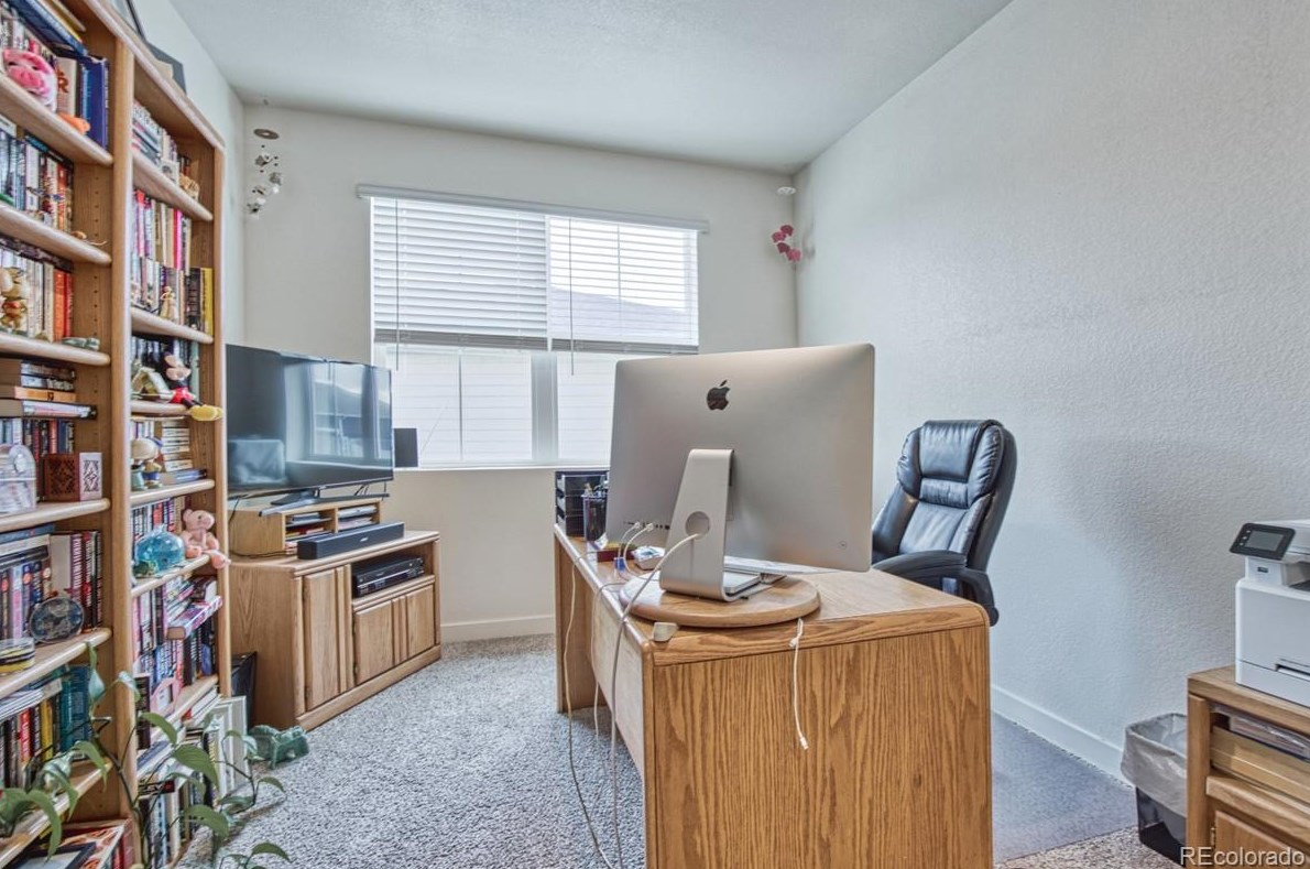 8810 Ferncrest St, Longmont CO  80504-3522 exterior