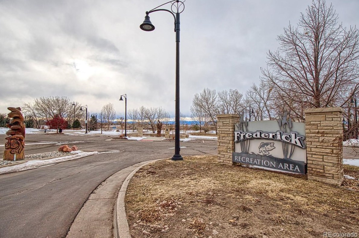 8810 Ferncrest St, Longmont CO  80504-3522 exterior