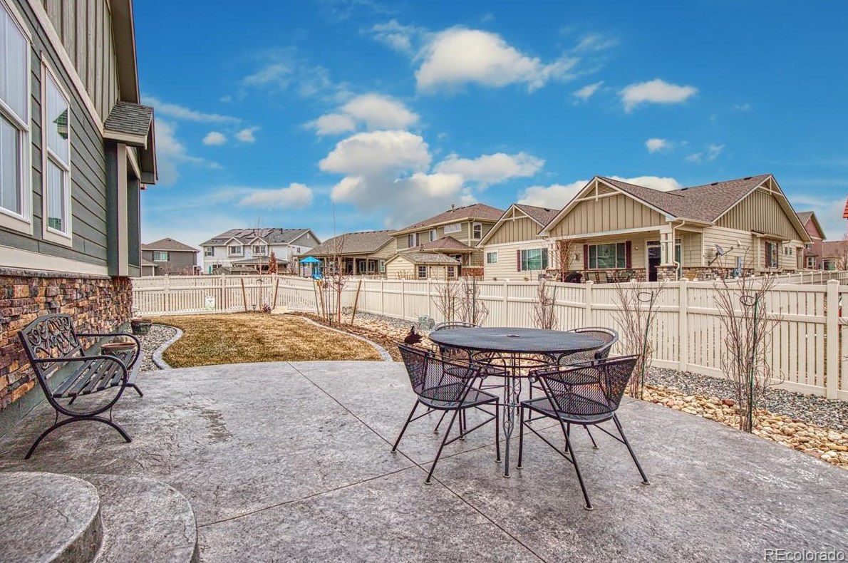 8810 Ferncrest St, Longmont CO  80504-3522 exterior