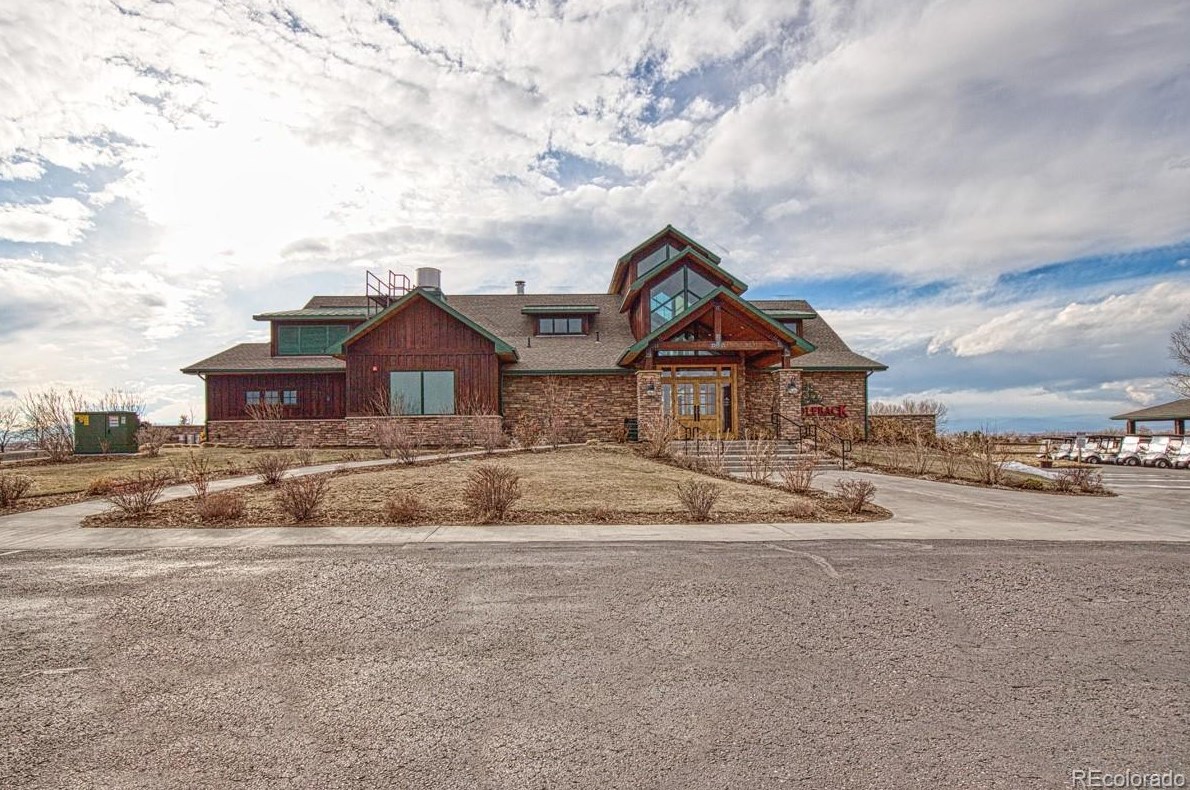 8810 Ferncrest St, Longmont CO  80504-3522 exterior