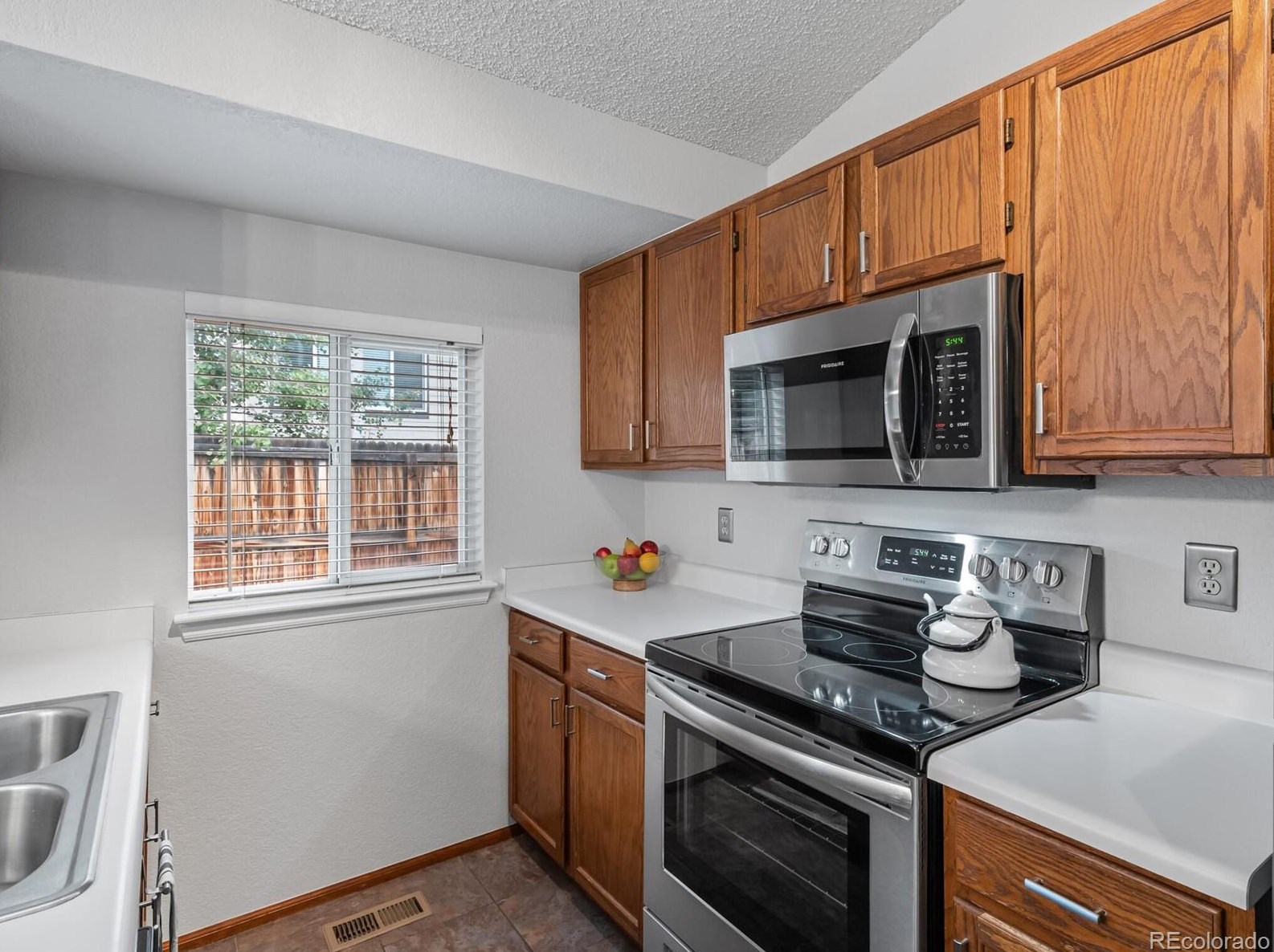 6071 Robb Way, Littleton CO 80127-4735 exterior