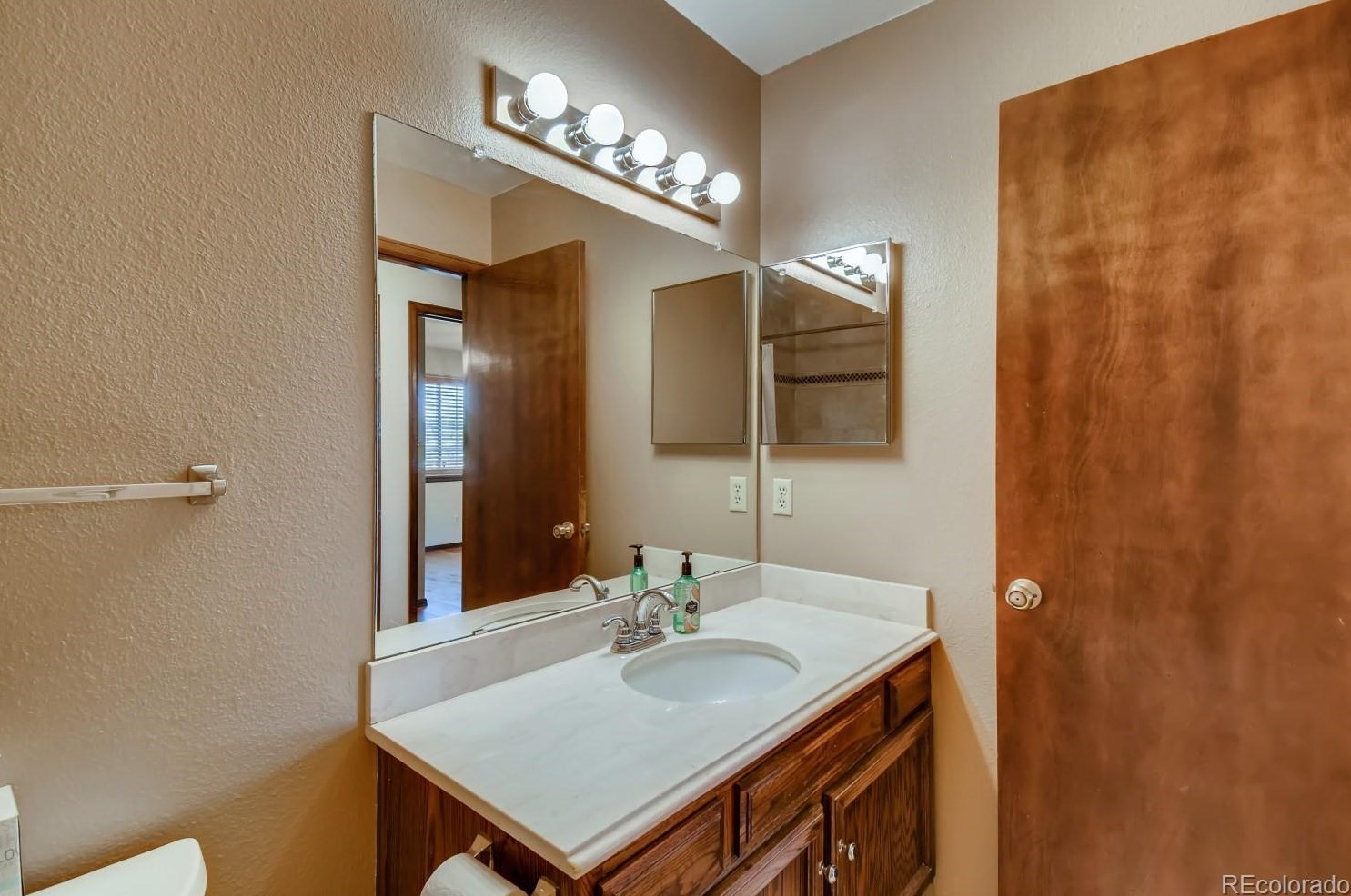 740 Pr Rdg Rd, Littleton CO 80126-2038 exterior