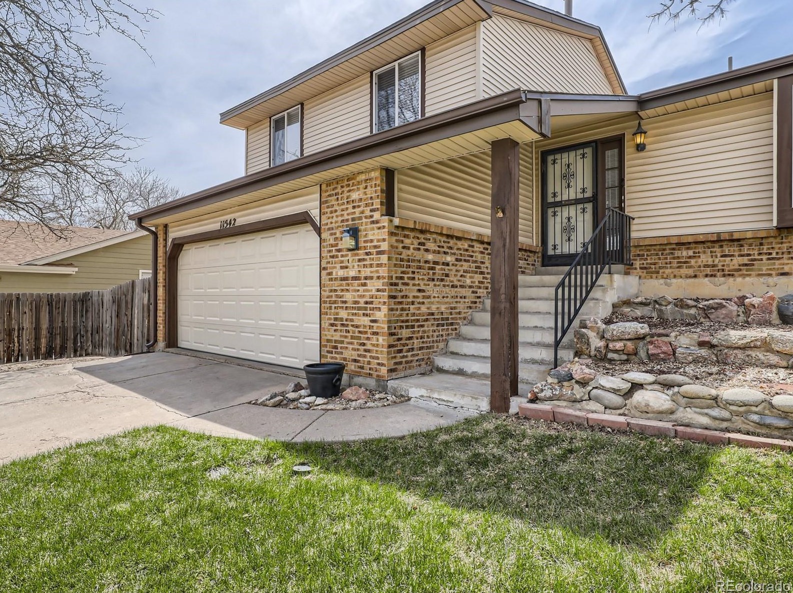 11542 Berry Ave, Littleton CO  80127-1836 exterior