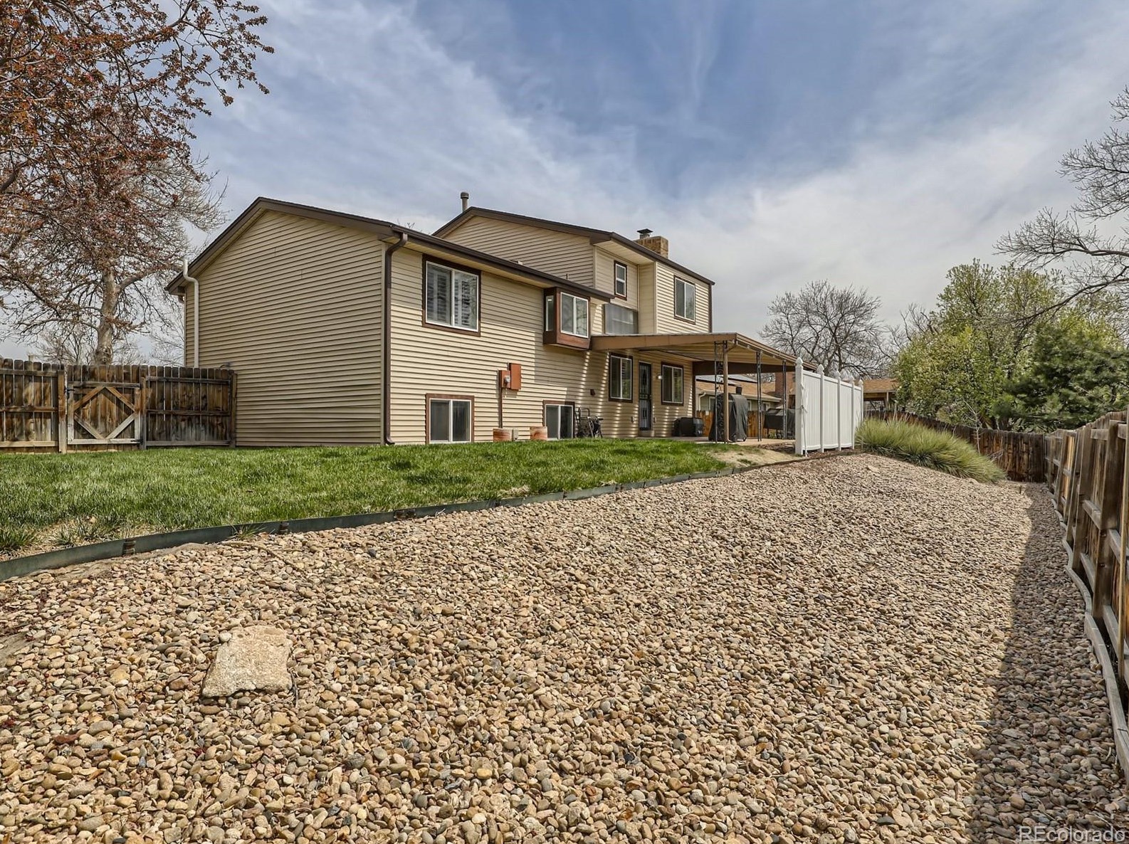 11542 Berry Ave, Littleton CO  80127-1836 exterior