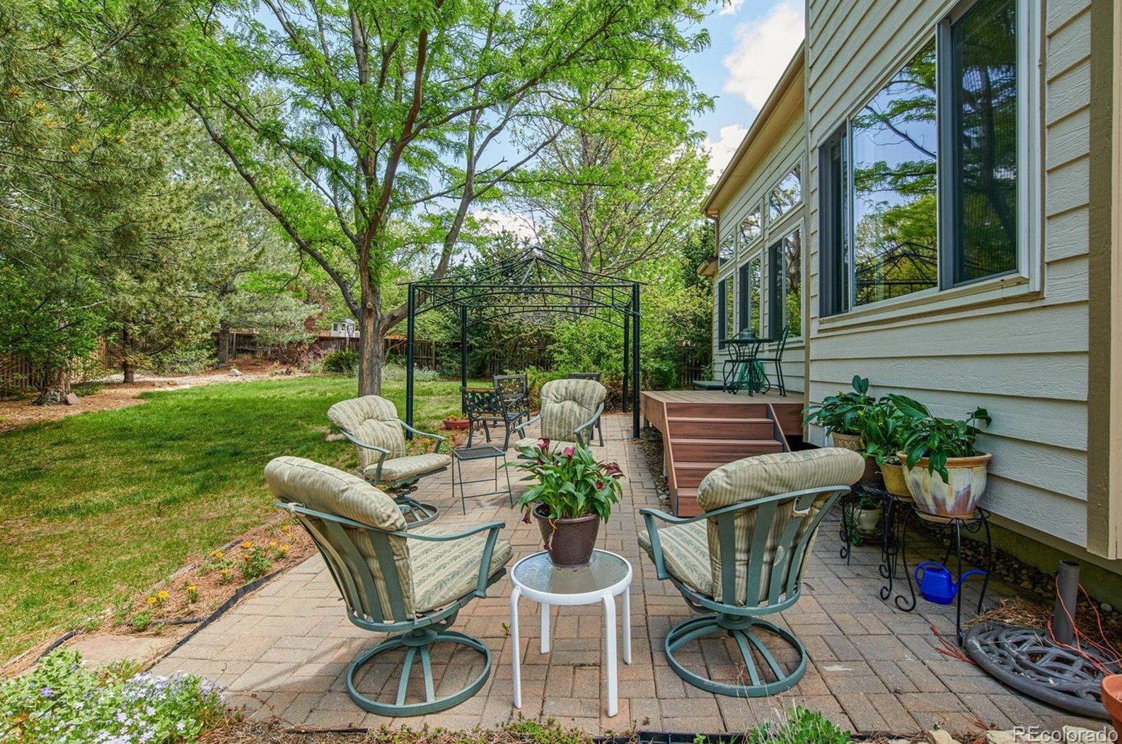 10039 Silver Maple Rd, Littleton CO 80129-5460 exterior