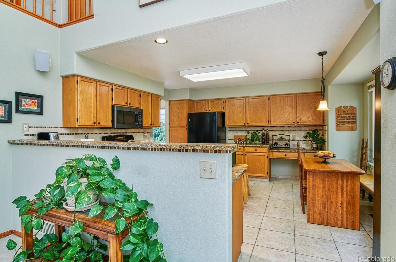 10039 Silver Maple Rd, Littleton CO 80129-5460 exterior