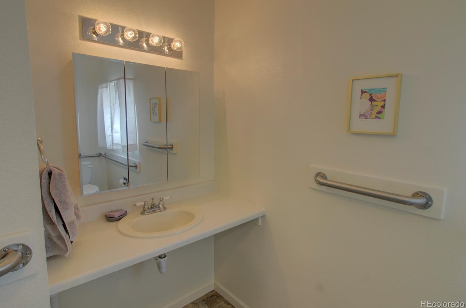 2 Bellwood Dr, Alamosa CO 81101-2438 exterior