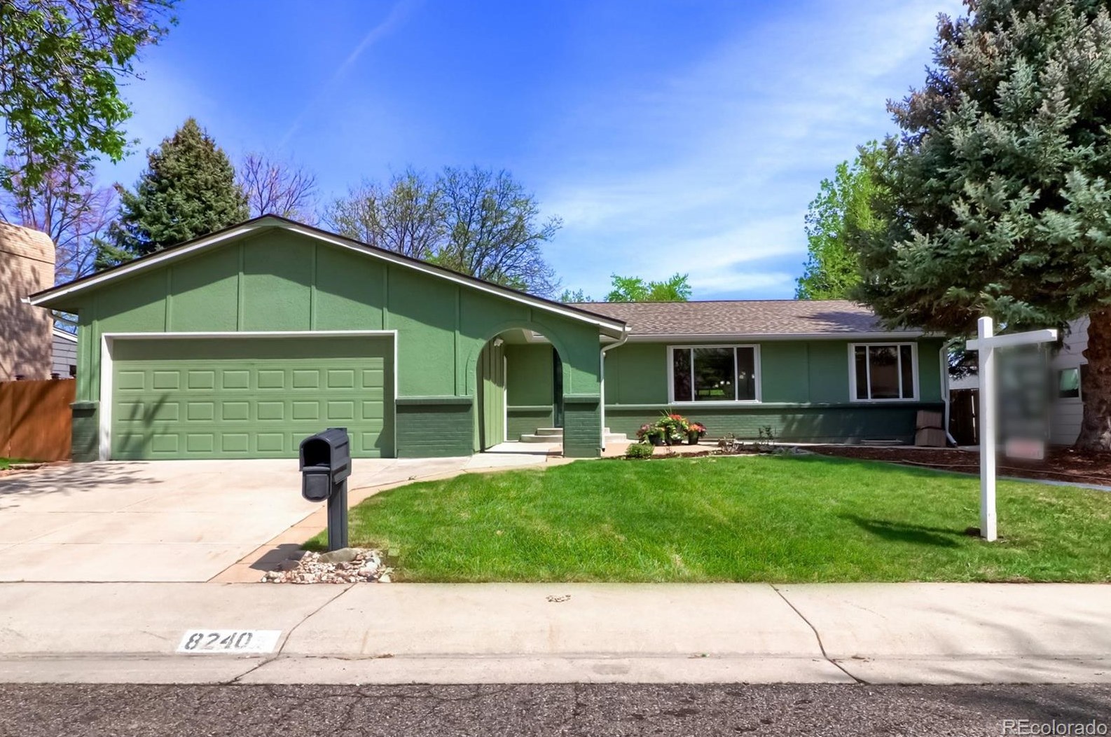 8240 Jay Cir, Arvada CO  80003-1729 exterior