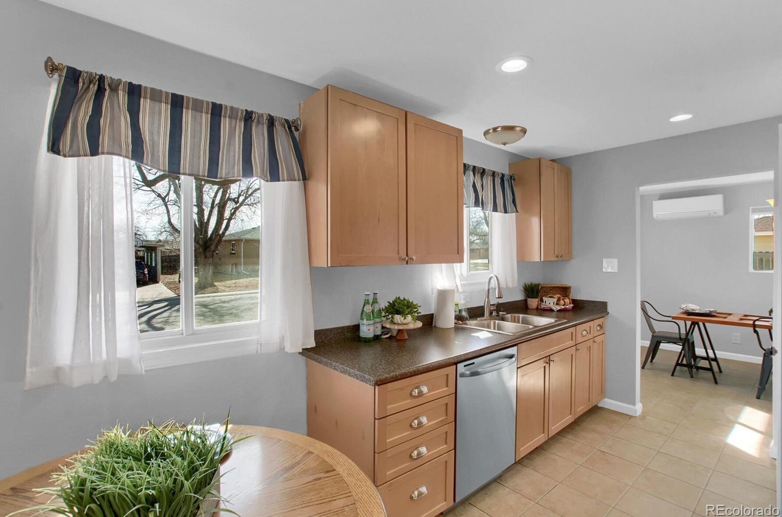 5855 Cherokee St, Littleton CO 80120-2340 exterior