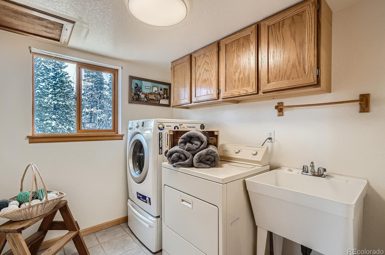 902 Karlann Dr, Arvada CO  80422-4067 exterior