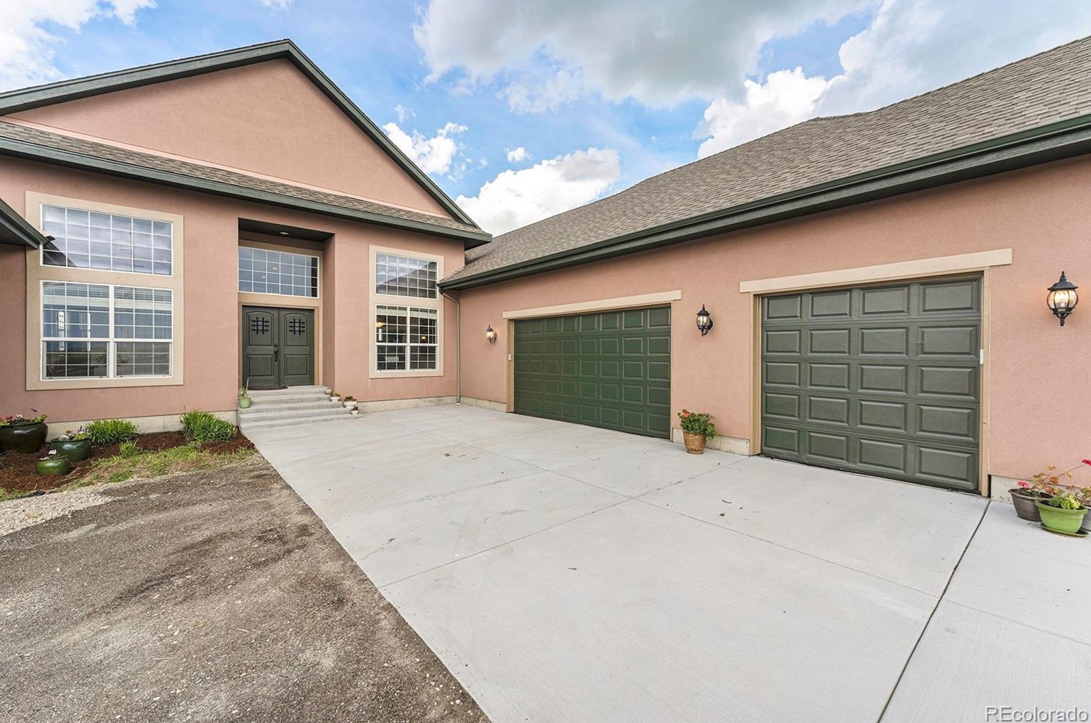 2150 County Rd 129, Bennett CO 80102-8410 exterior