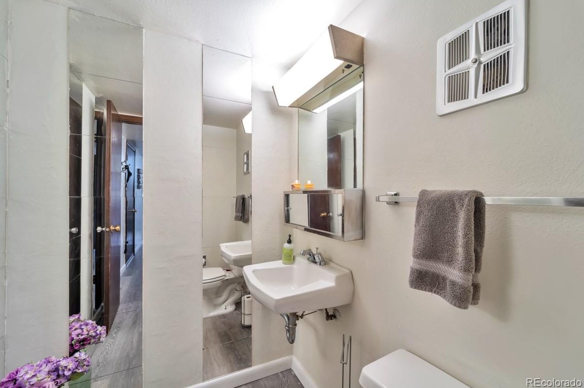 8677 84th Cir, Arvada CO  80005-2315 exterior