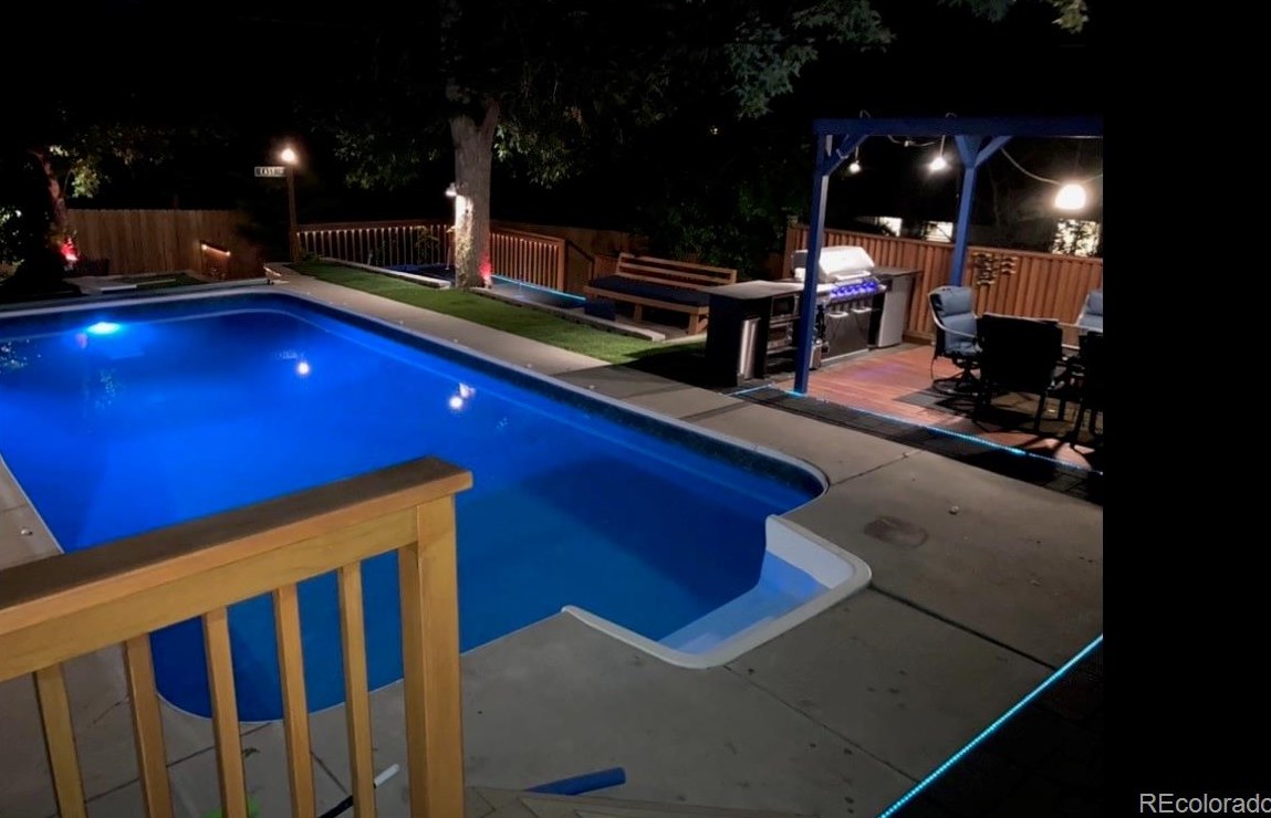 7004 Kendall Ct, Littleton CO 80128-3935 exterior