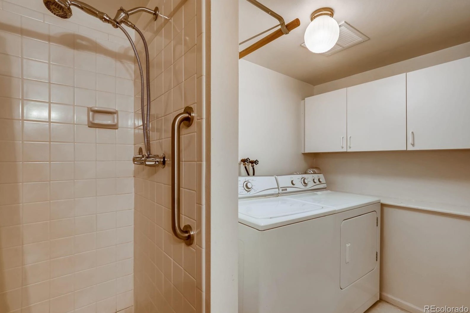 7321 Dudley Ct, Littleton CO 80128-4226 exterior