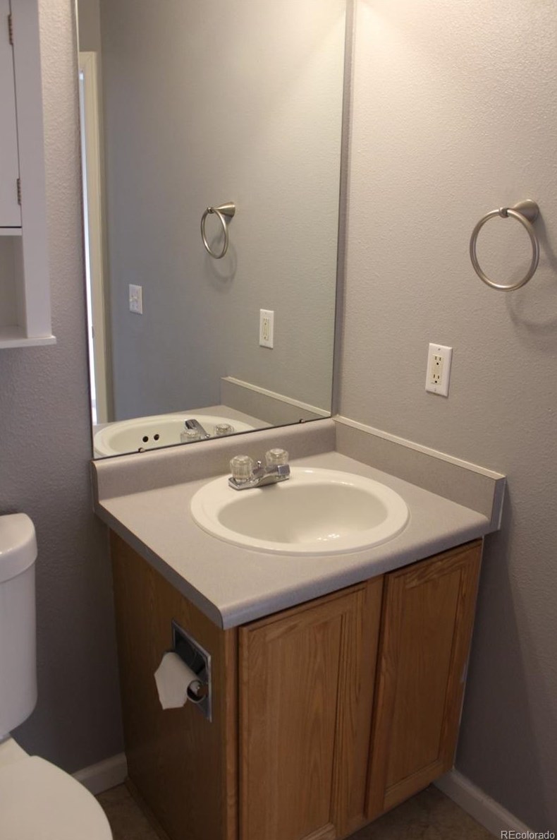 9763 Cove Creek Dr, Littleton CO  80129-5769 exterior