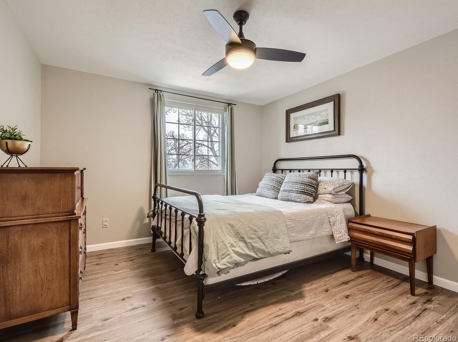 8916 Geddes Pl, Littleton CO  80128-4109 exterior