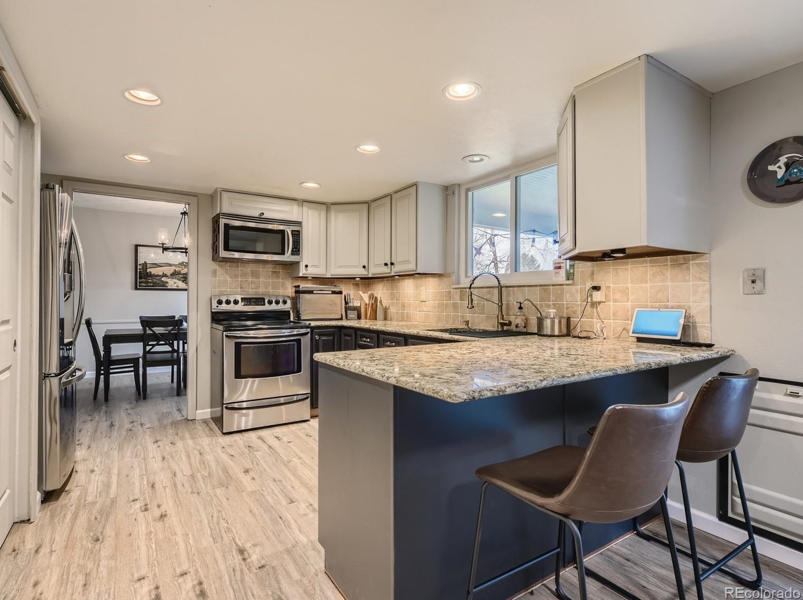 8916 Geddes Pl, Littleton CO  80128-4109 exterior