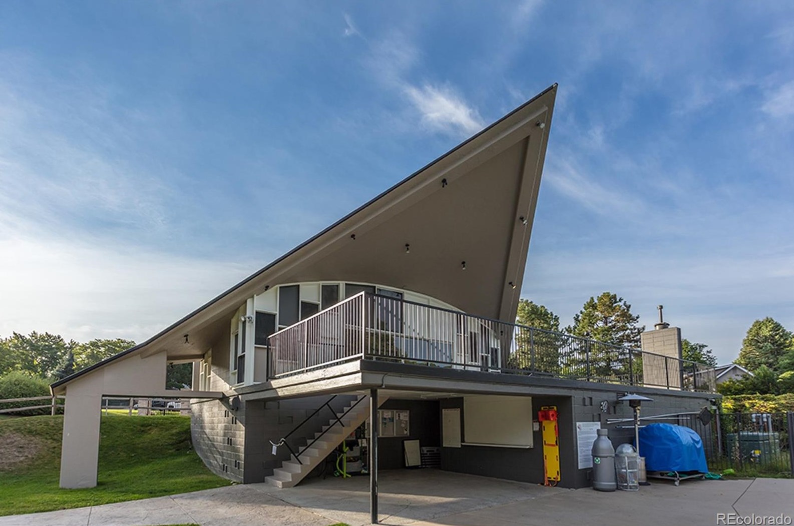 7097 Madison Way, Littleton CO 80122-2038 exterior