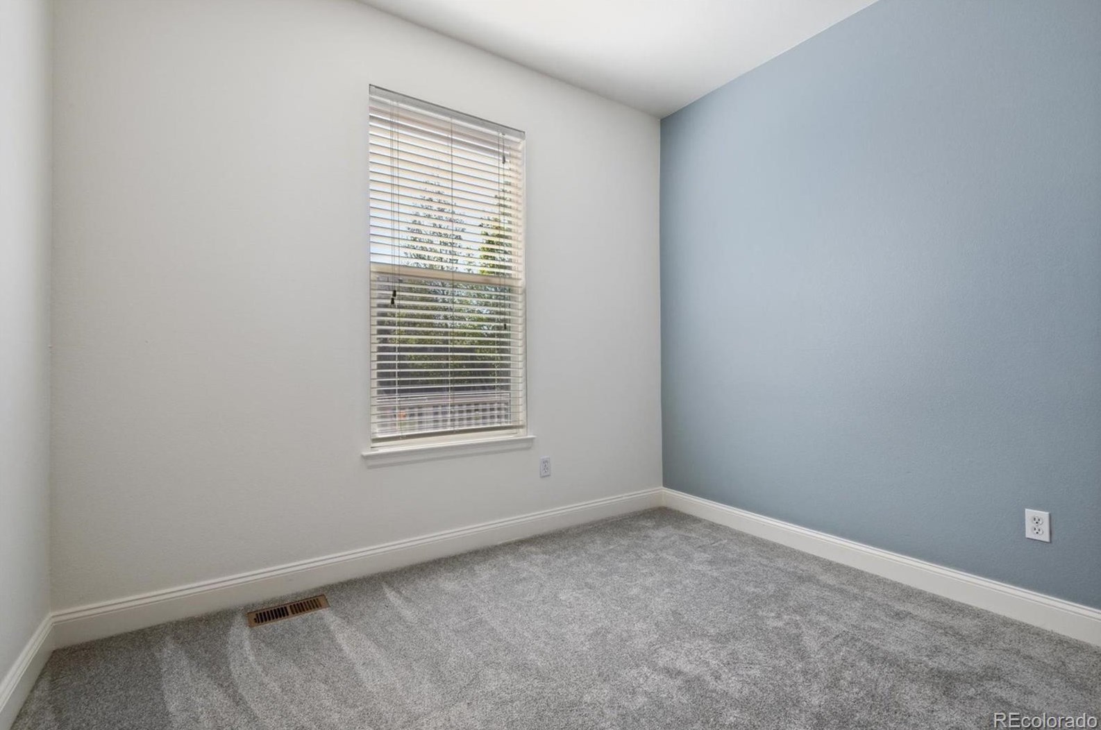 1884 Asoka St, Strasburg CO  80136-7708 exterior