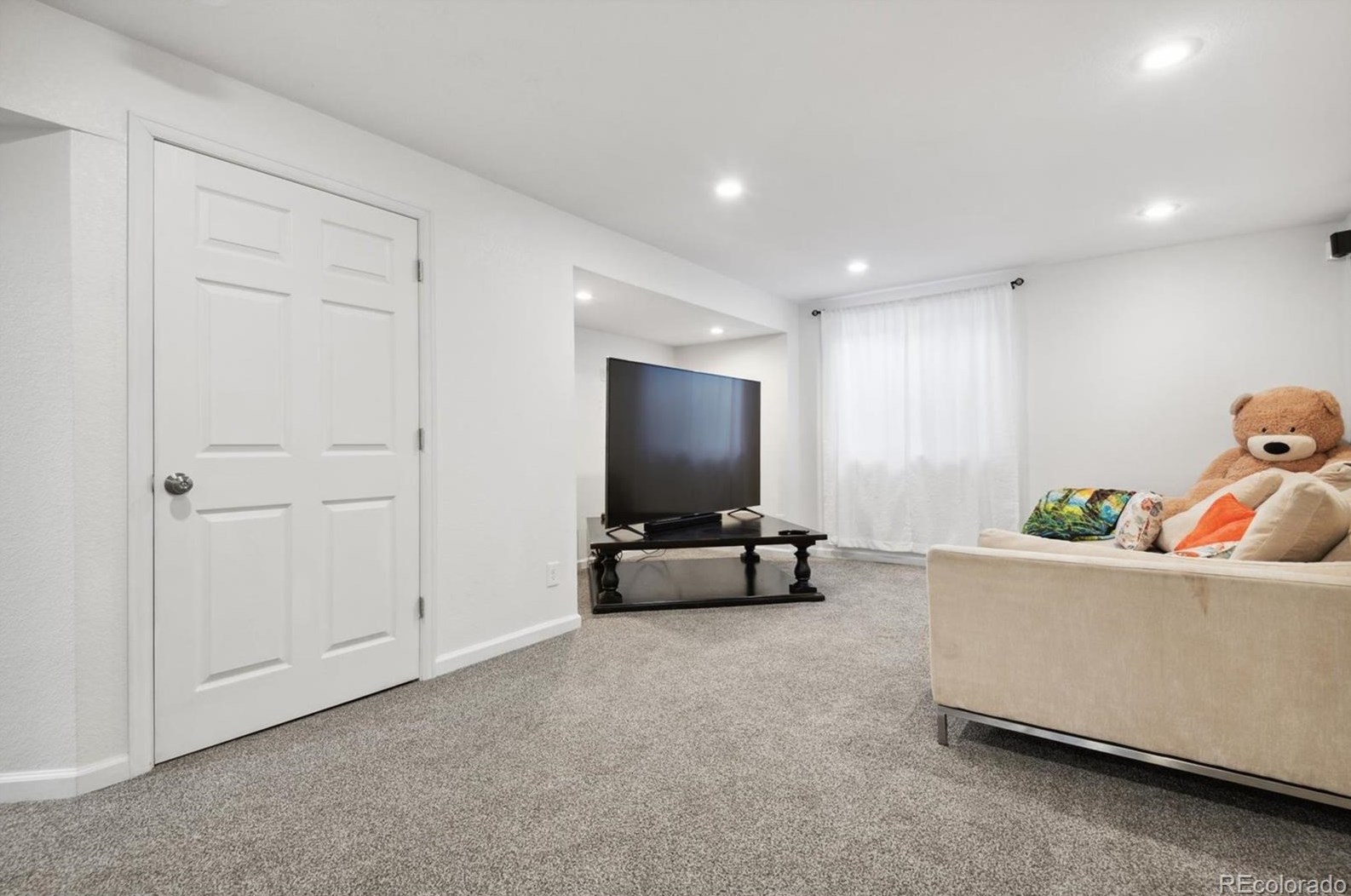 1884 Asoka St, Strasburg CO  80136-7708 exterior