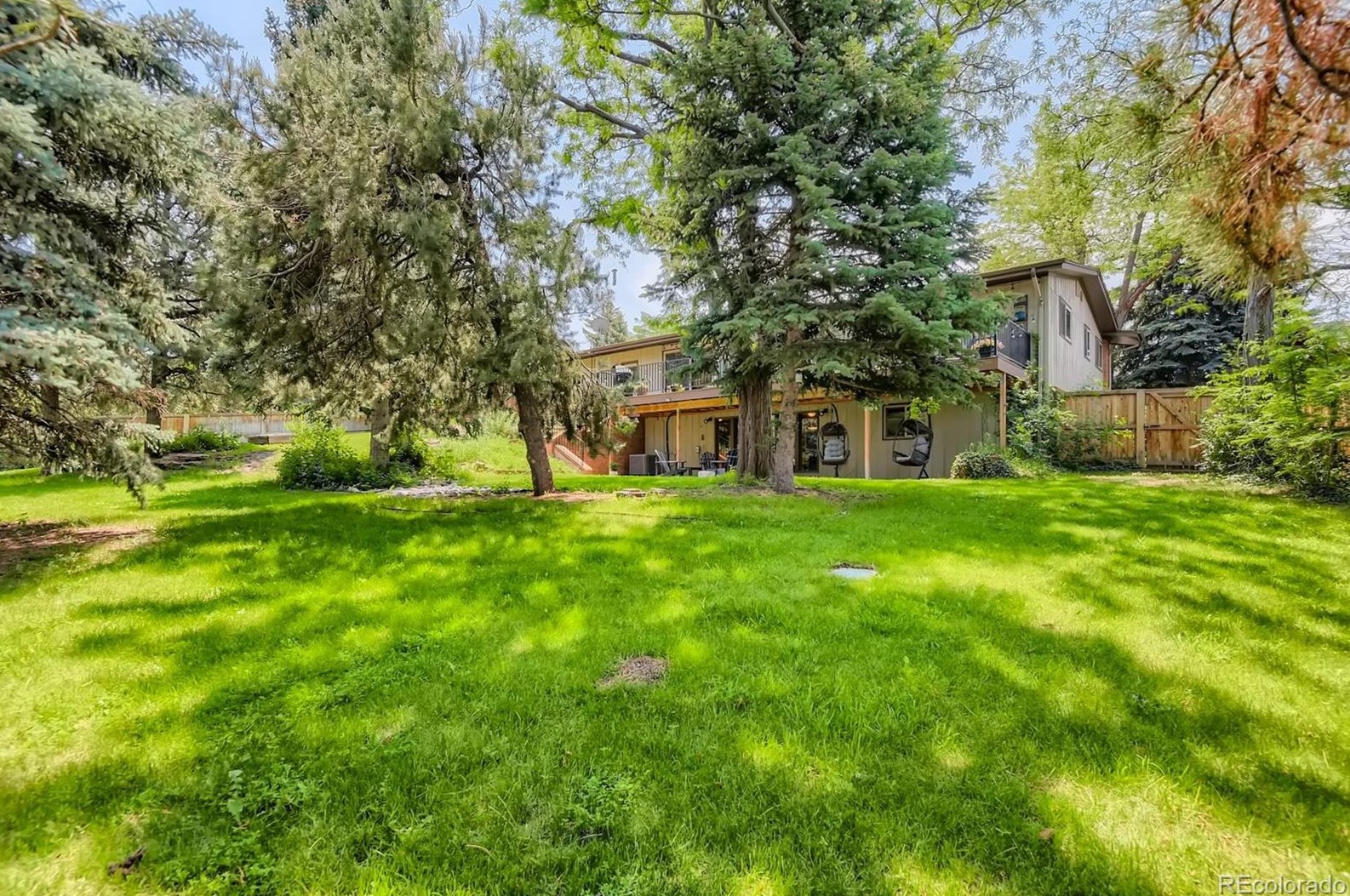 245 Delaware Cir, Littleton CO 80120-4224 exterior