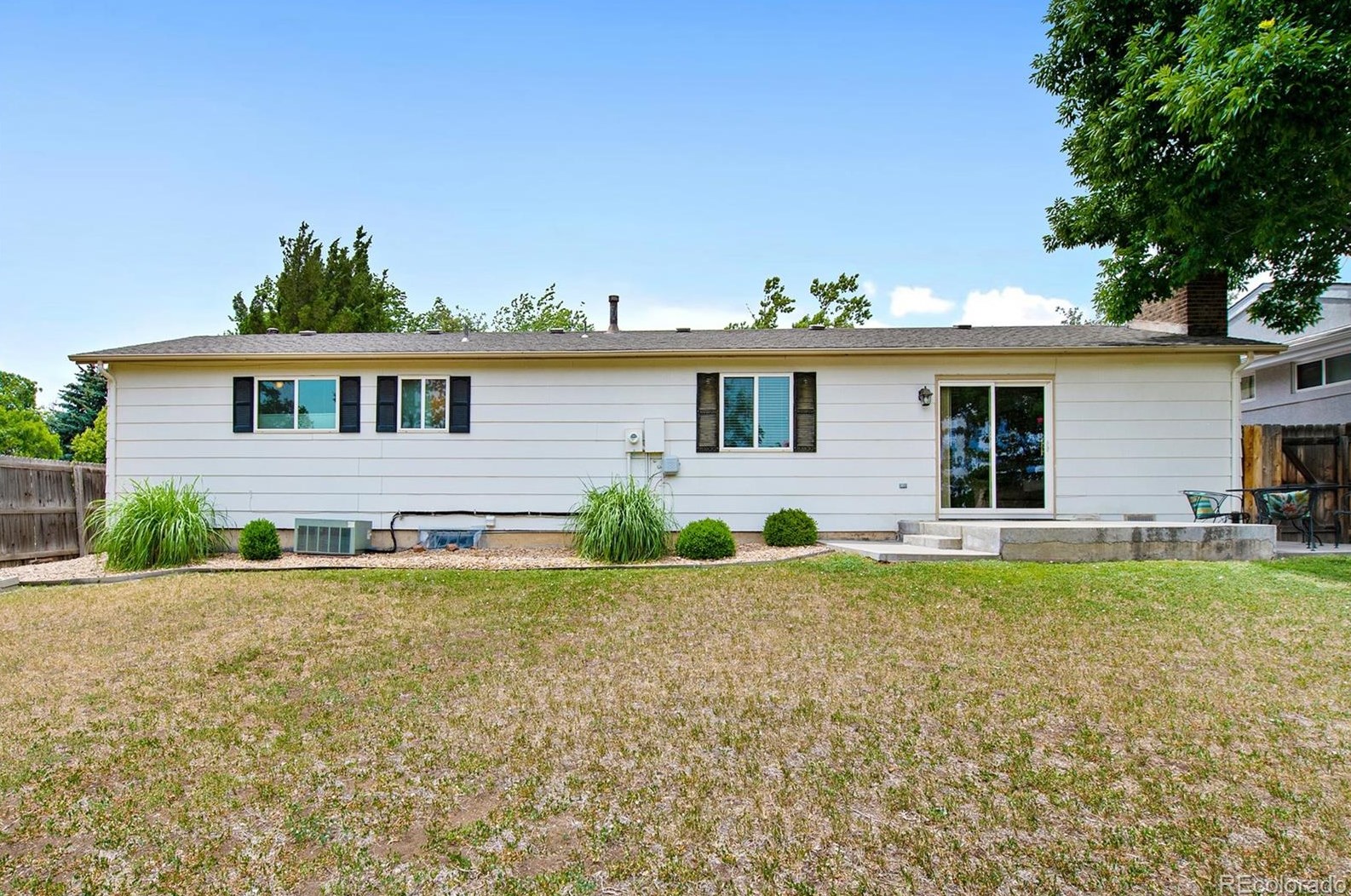 7206 Elm Ct, Littleton CO 80122-3828 exterior