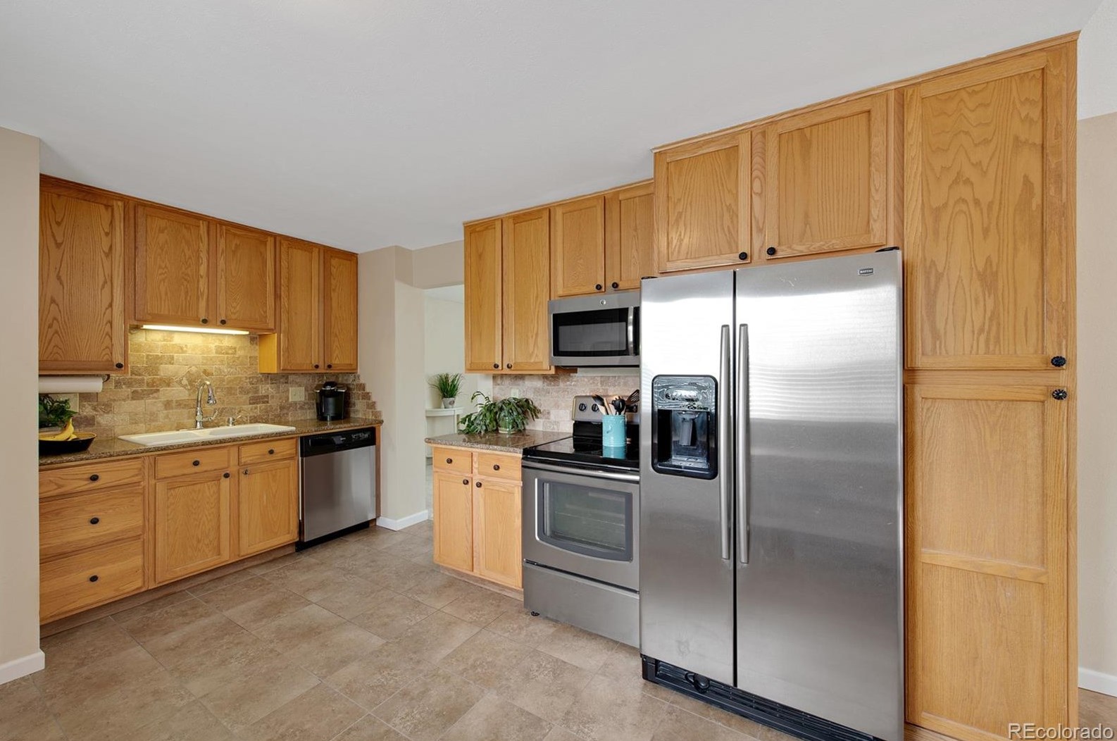 7206 Elm Ct, Littleton CO 80122-3828 exterior