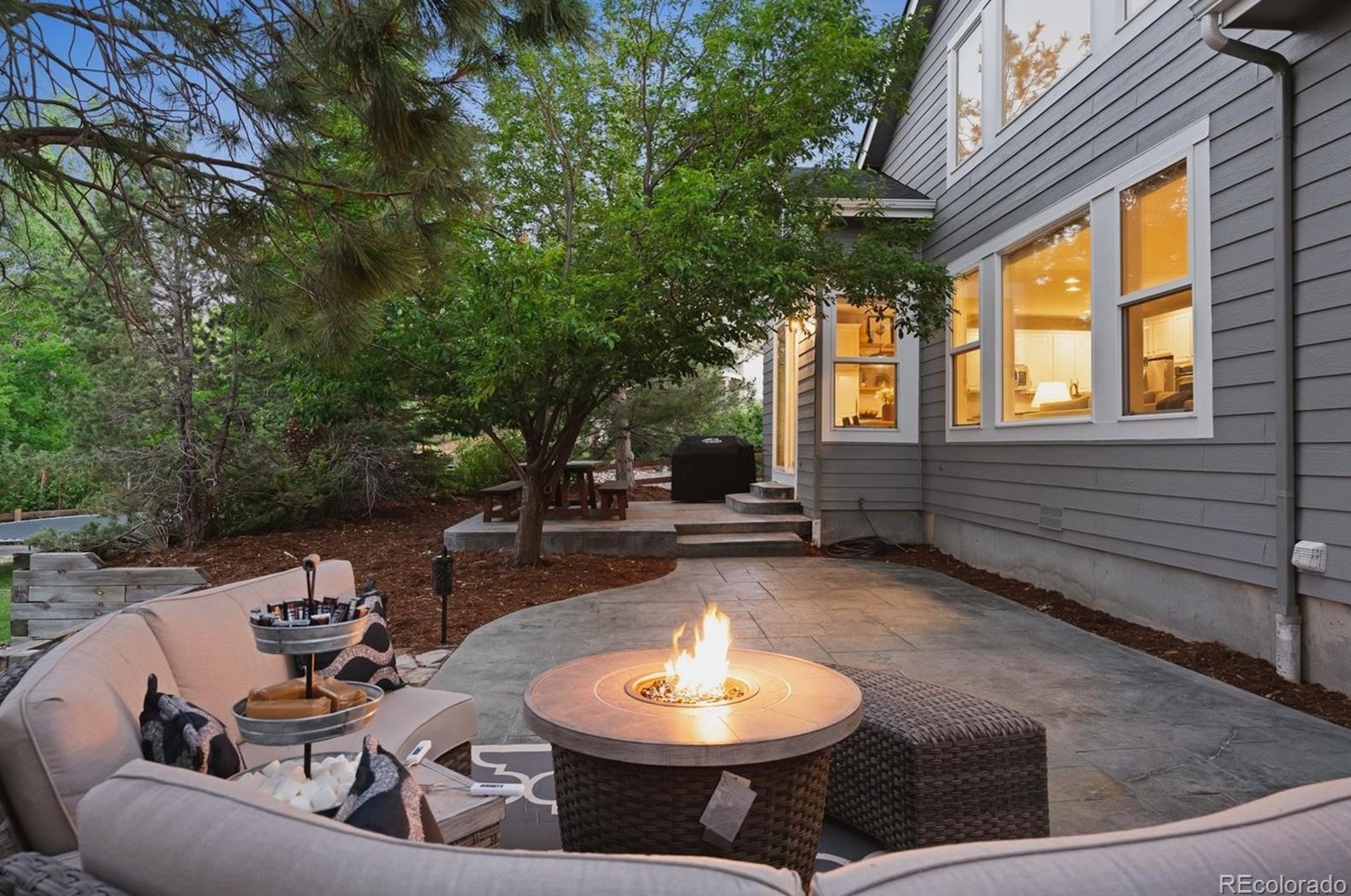 9334 Hoyt Ct, Littleton CO 80128-6998 exterior