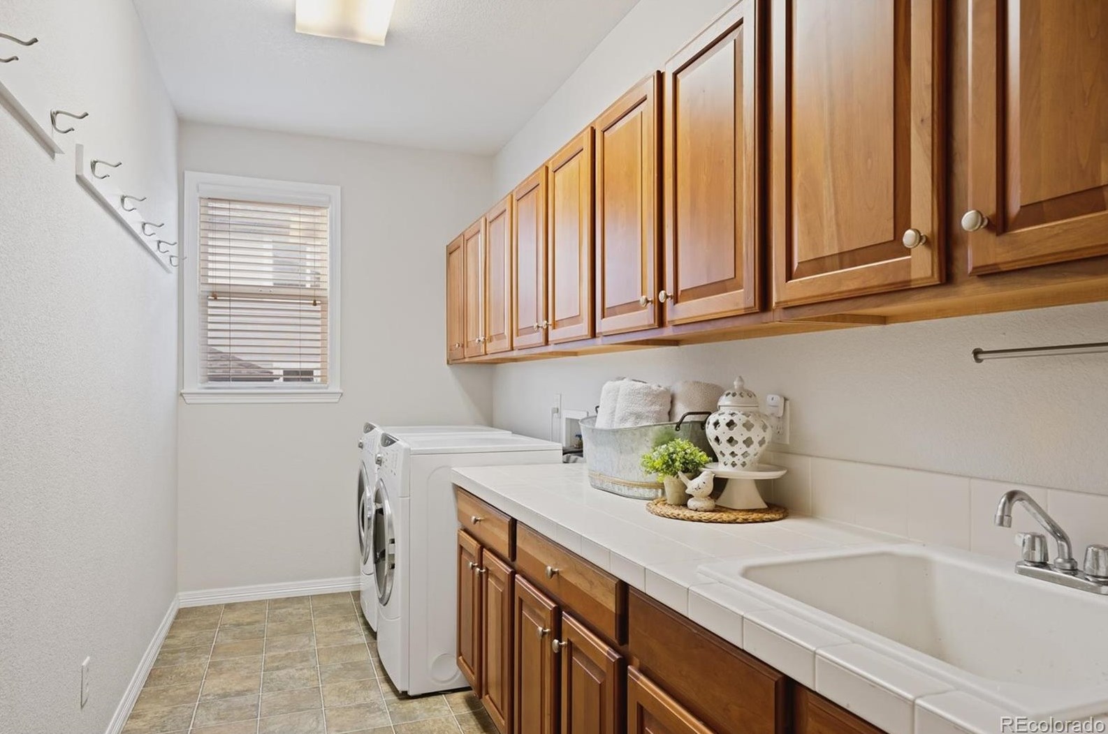 9334 Hoyt Ct, Littleton CO 80128-6998 exterior