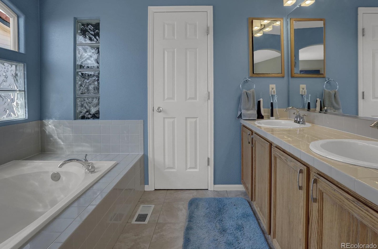 9165 Anasazi Indian Trl, Littleton CO 80129-6415 exterior