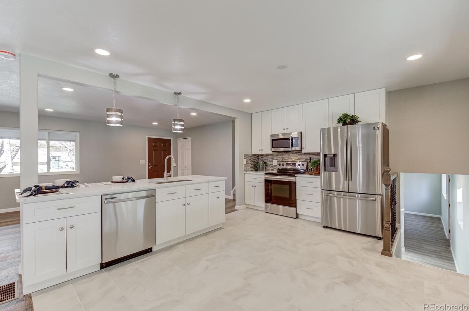 6367 Lafayette Pl, Littleton CO  80121-2548 exterior