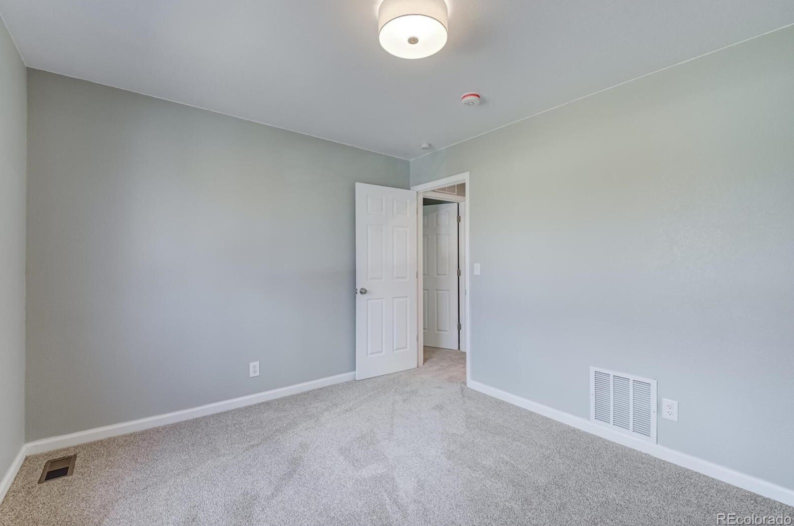 6367 Lafayette Pl, Littleton CO  80121-2548 exterior