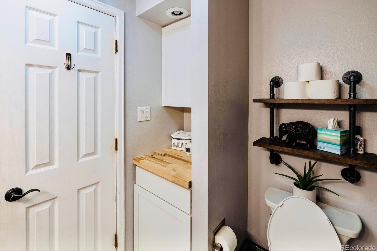 8253 Depew Way, Arvada CO  80003-1819 exterior