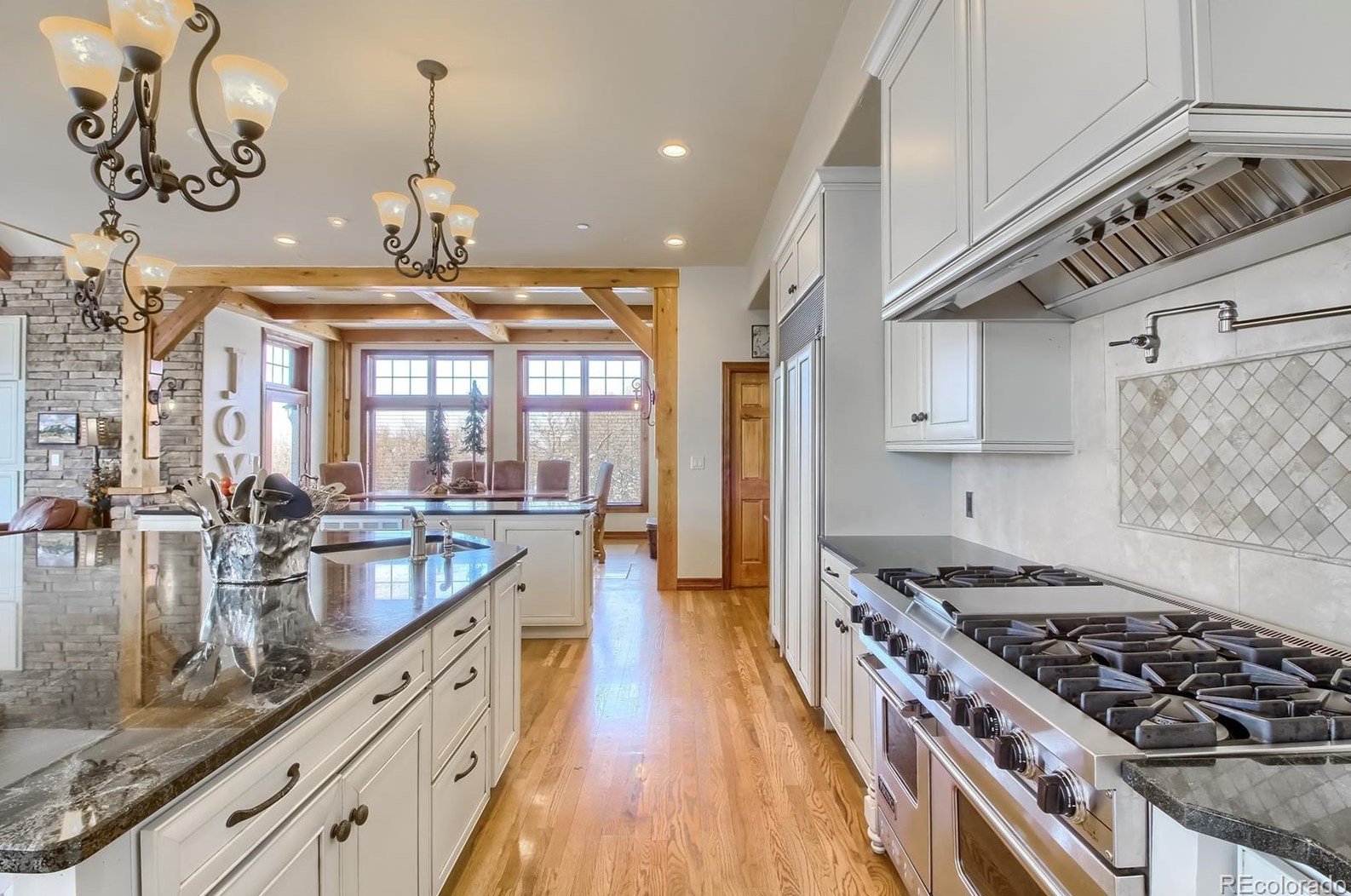 6875 Twisted Oak Dr, Castle Rock CO 80108-8162 exterior