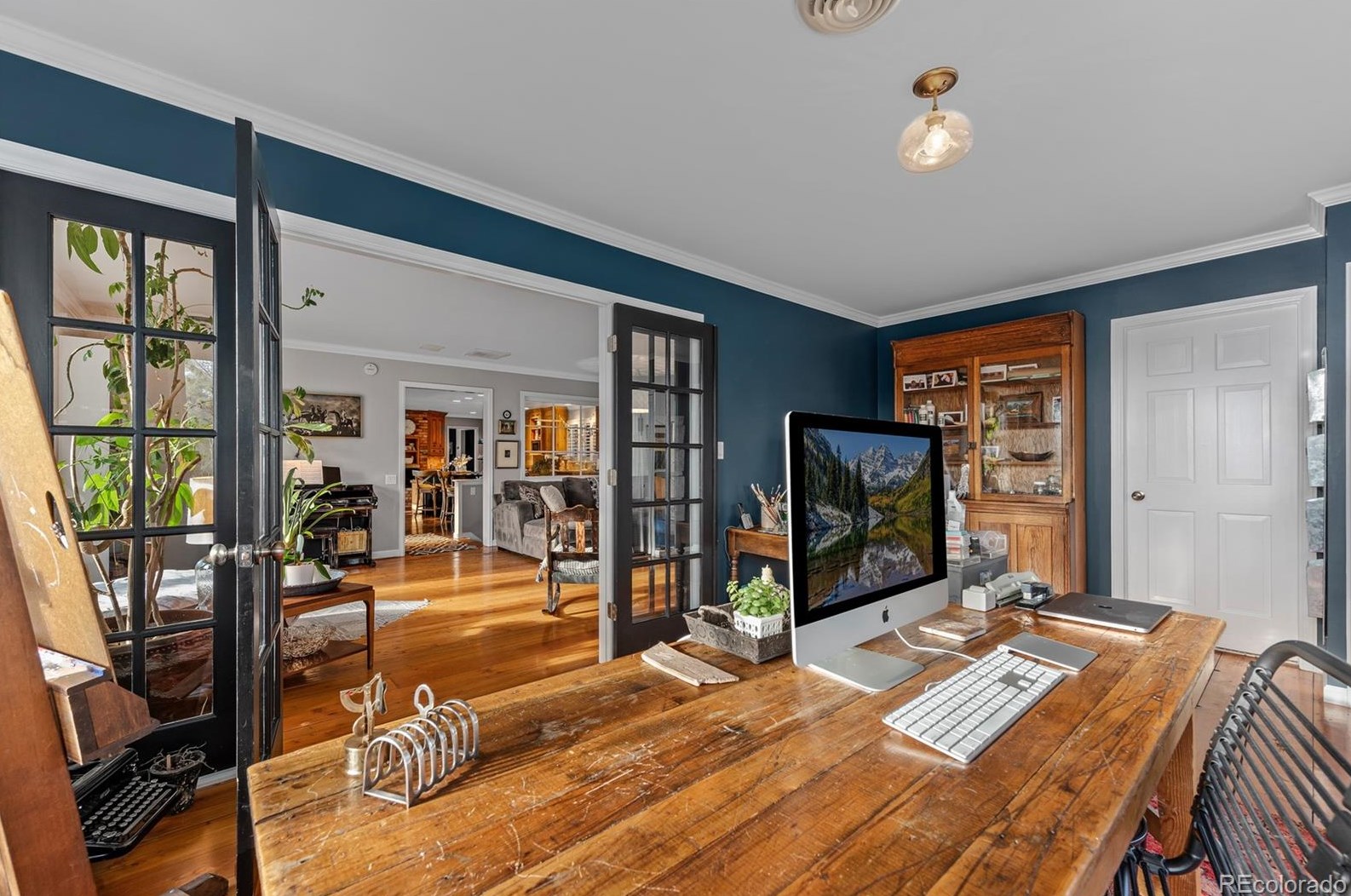 945 Front Range Rd, Littleton CO 80120-4005 exterior