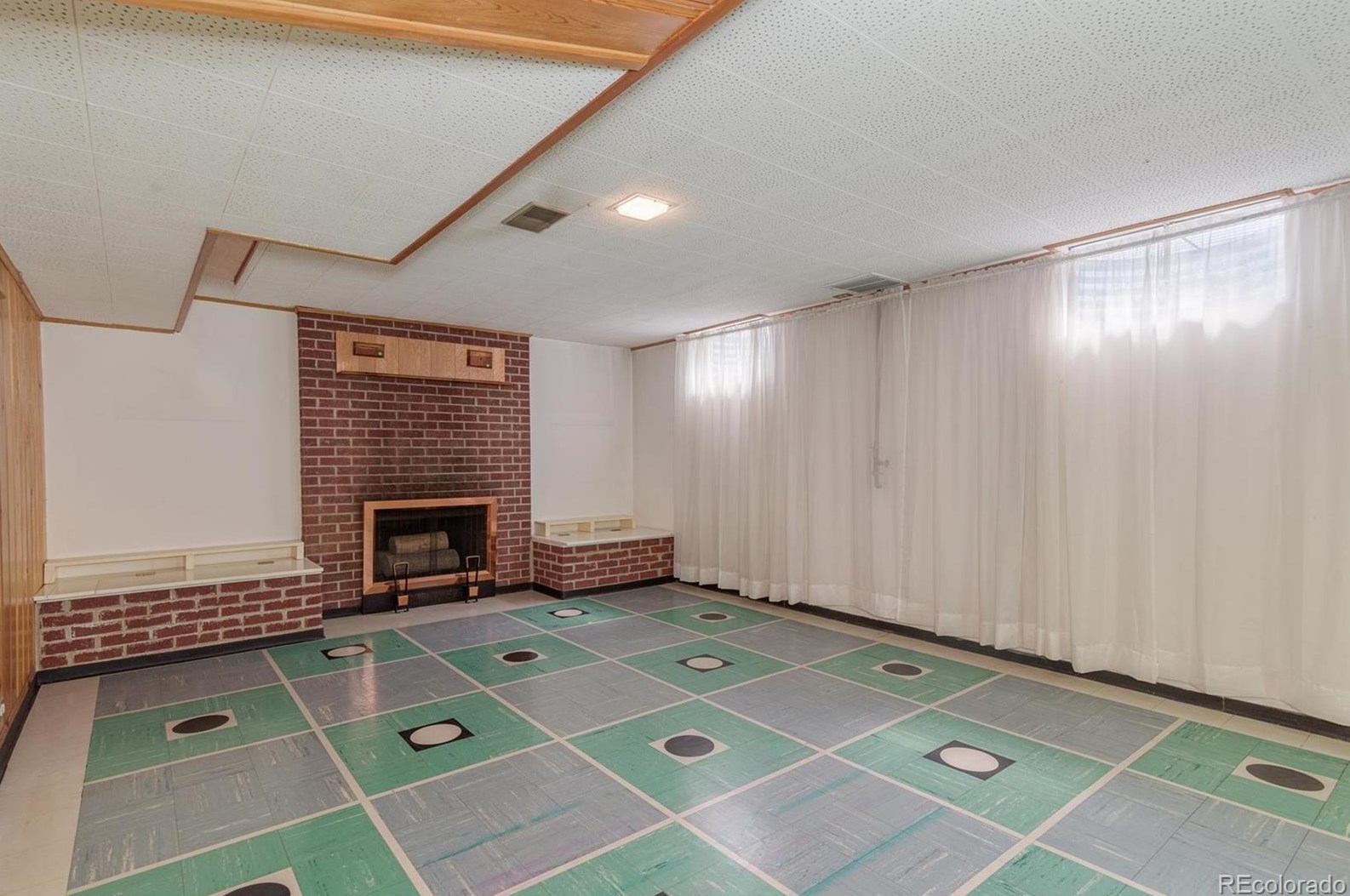 6131 Crestview St, Littleton CO 80120-2843 exterior