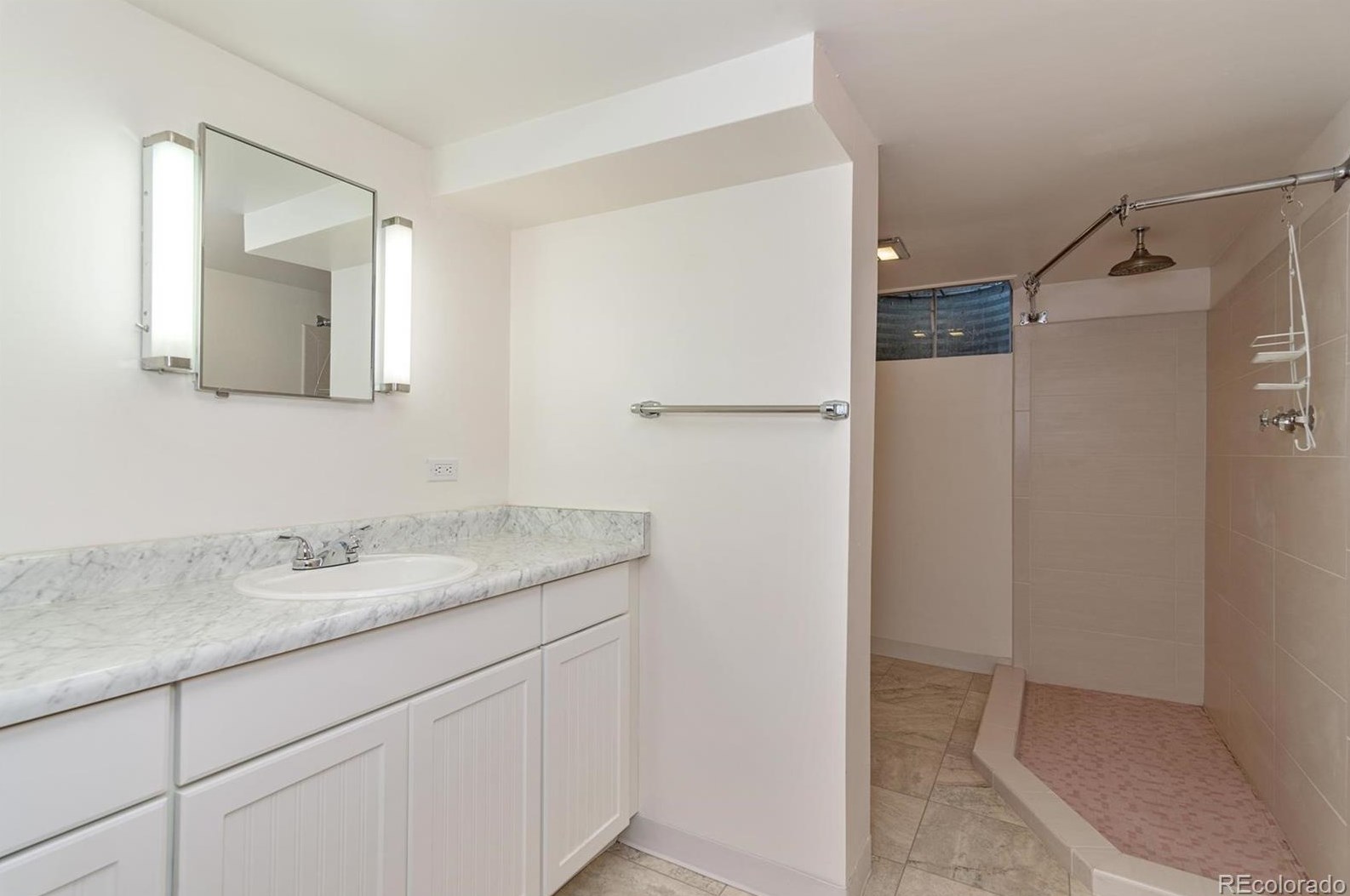 6131 Crestview St, Littleton CO 80120-2843 exterior