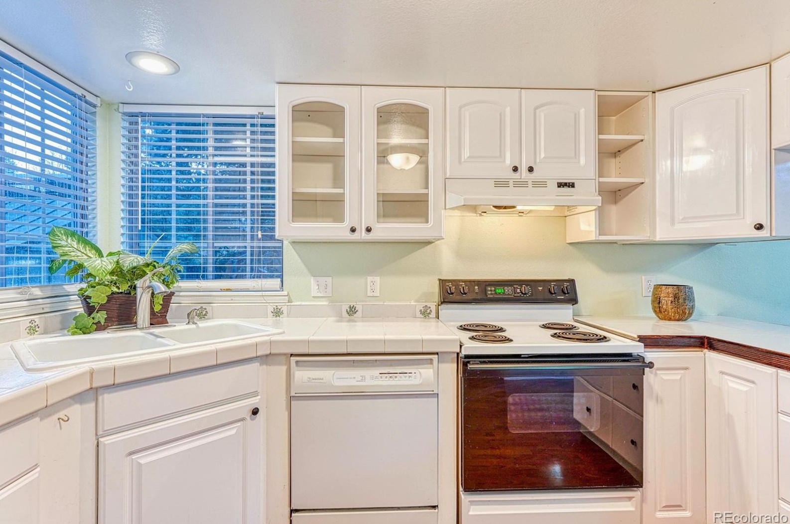 7835 Kyle Way, Littleton CO 80125-8929 exterior