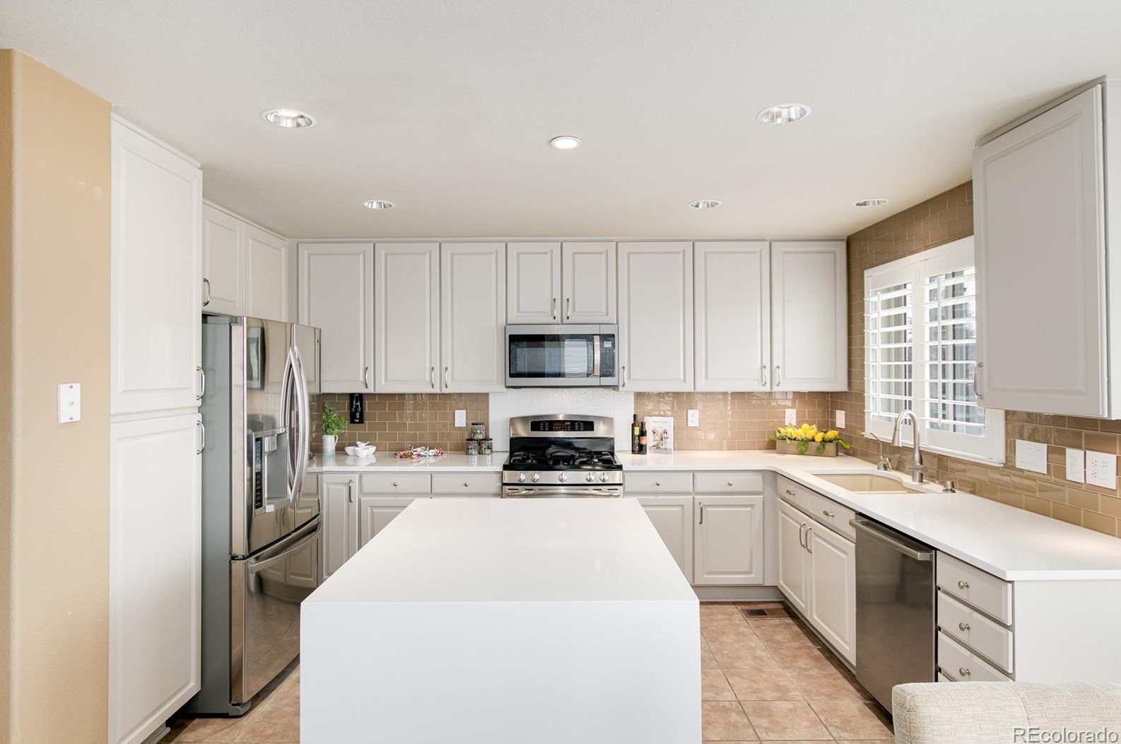 10039 Blackbird Cir, Littleton CO  80130-3871 exterior