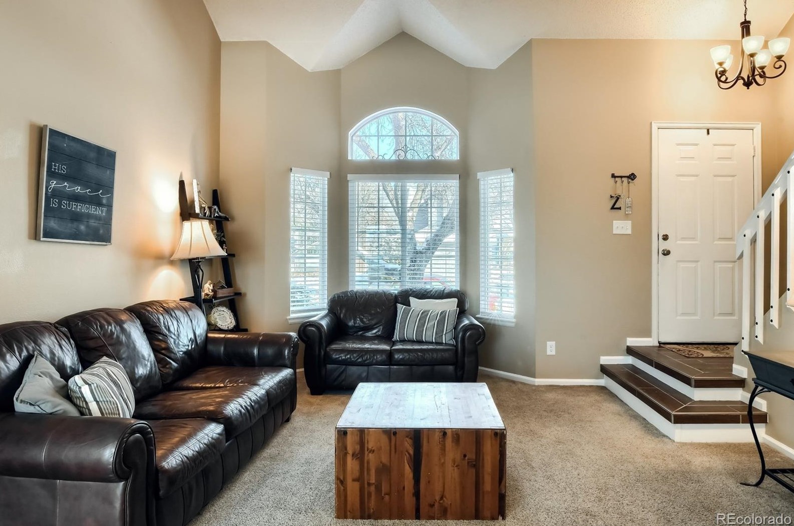 9213 Woodland Dr, Littleton CO 80126-2280 exterior