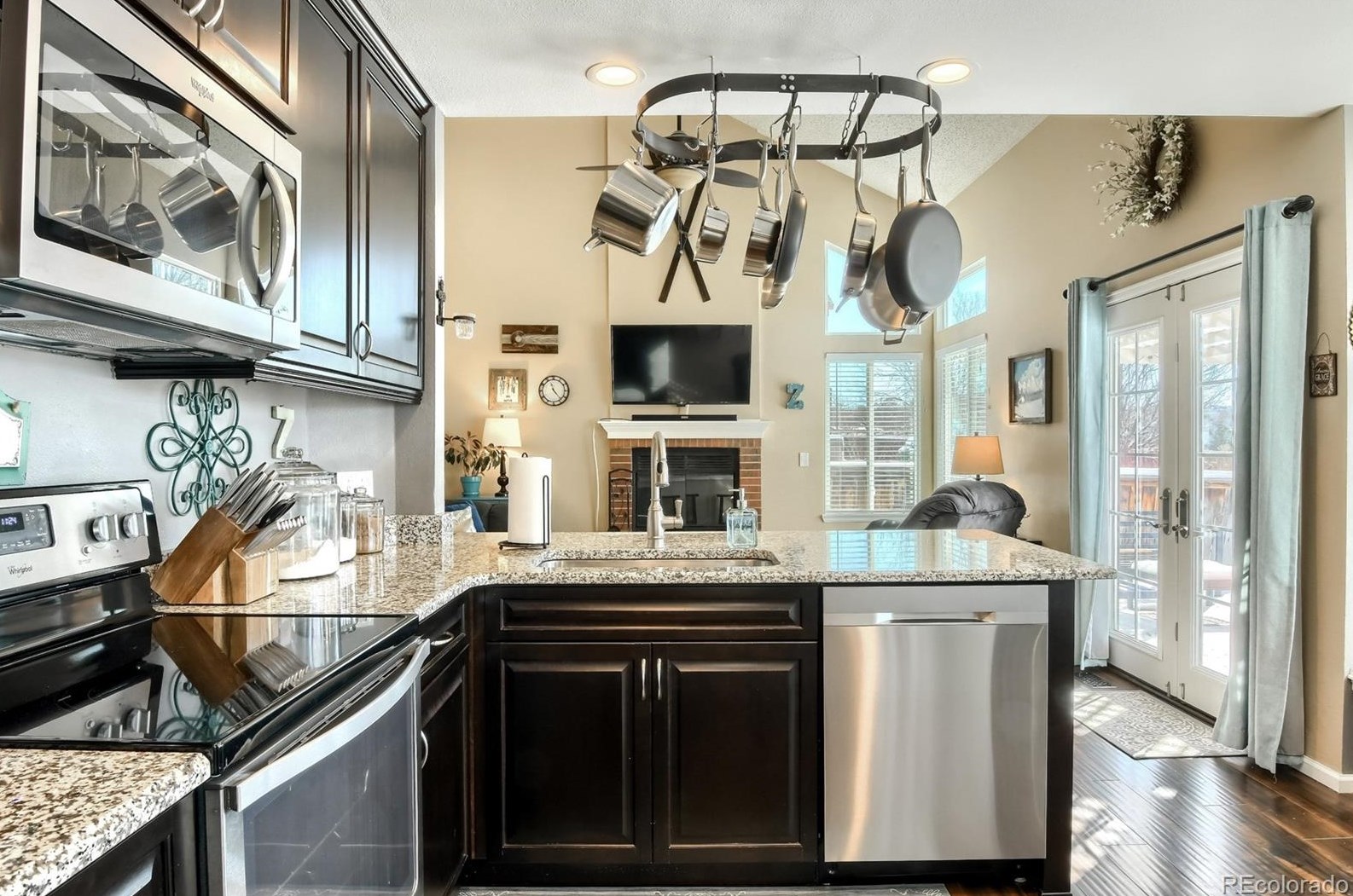 9213 Woodland Dr, Littleton CO 80126-2280 exterior