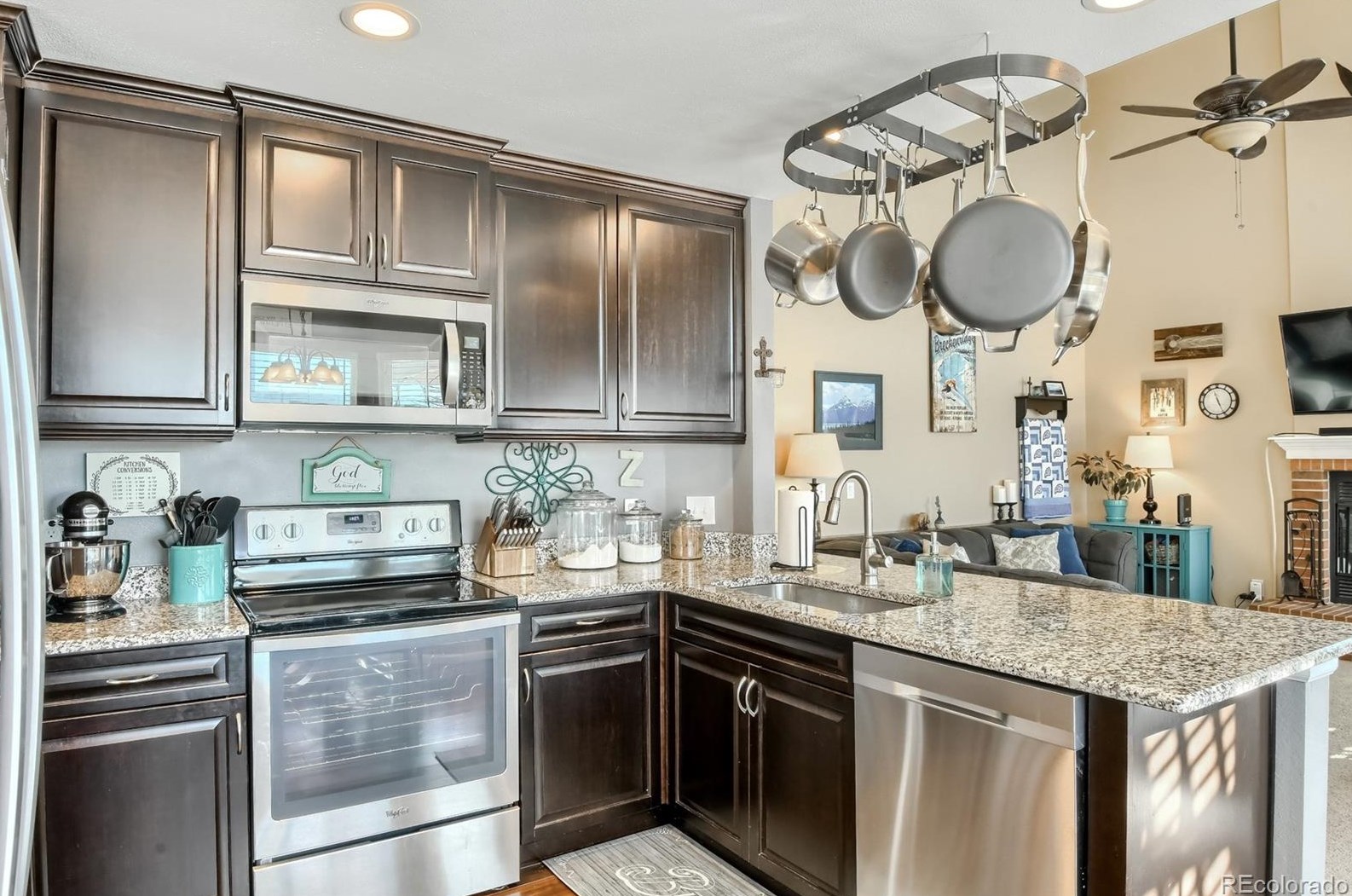 9213 Woodland Dr, Littleton CO 80126-2280 exterior